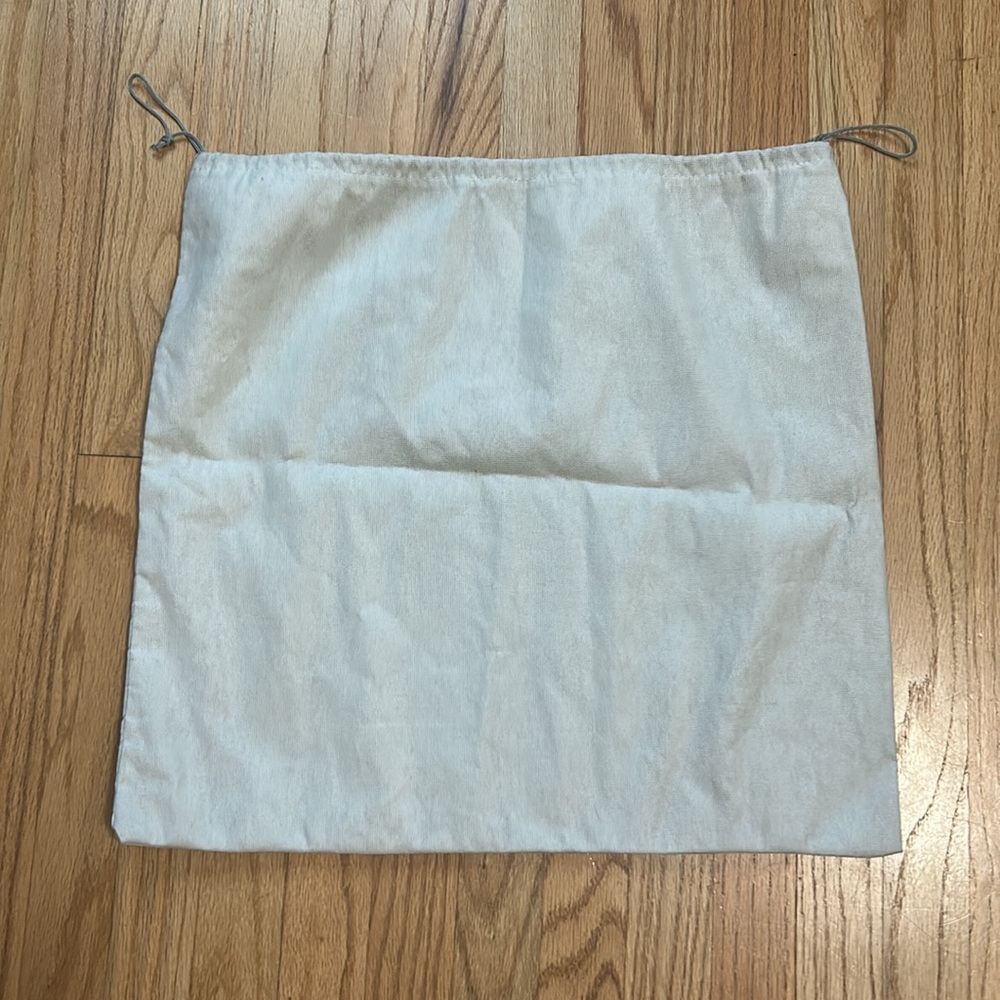 Pollini Dust Bag - Picture 2 of 4